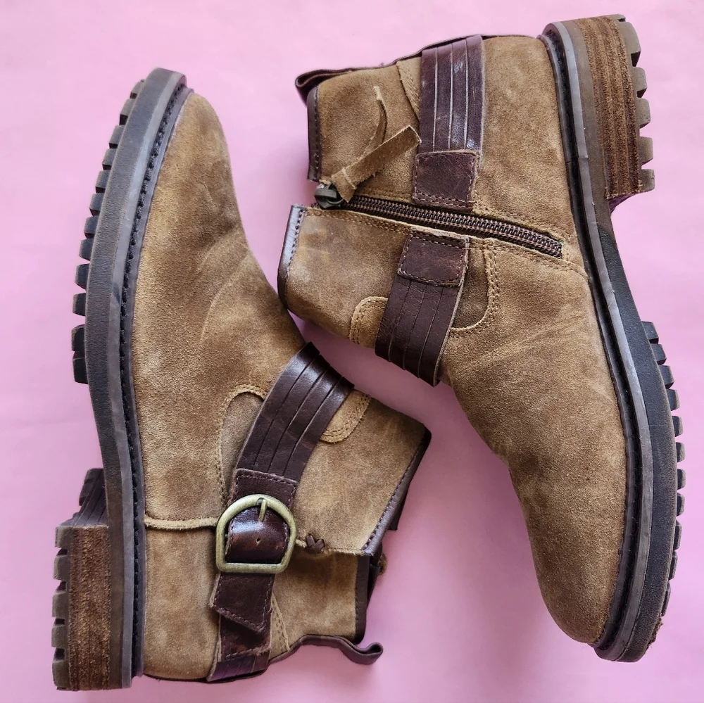 6.5 Sofft Women's Lavina belted buckle zip ankle bootie in Siena brown suede... - Picture 7 of 9